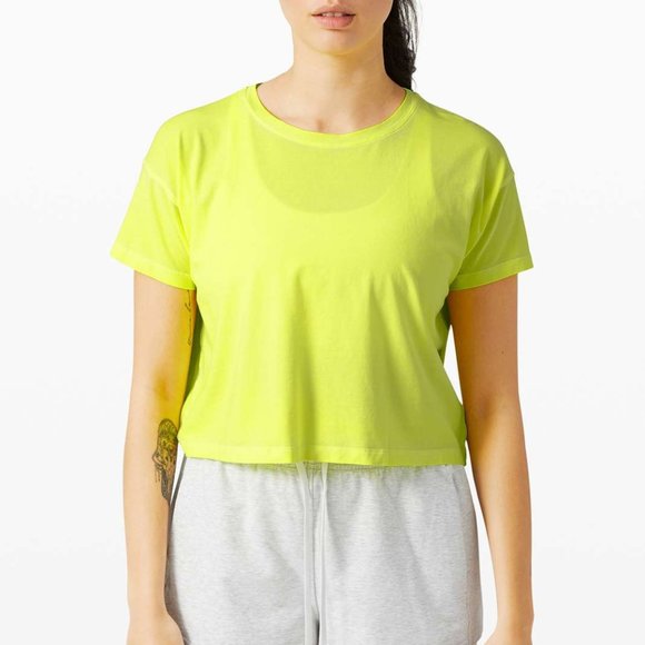 Lululemon Cates Tee Fade New with Tags 8 - Picture 1 of 5